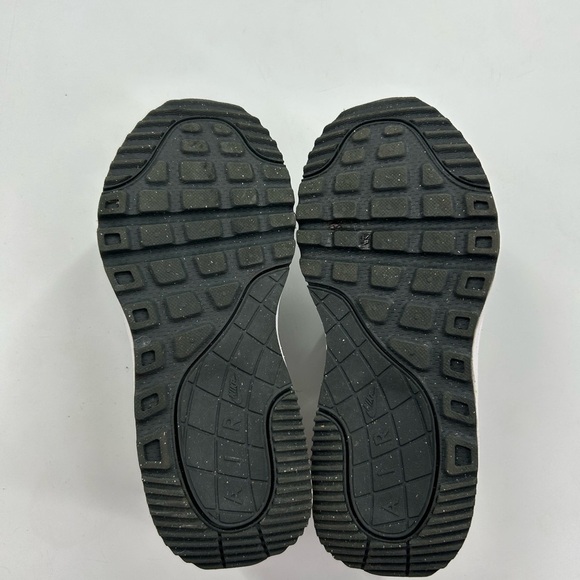 Nike AIR MAX  Kids 2Y  Grey Black White DQ0285-002 Athletic Sneakers - Picture 8 of 8